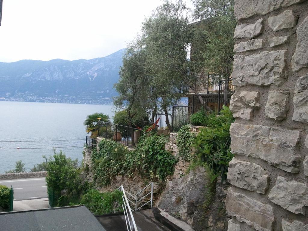Hotel Caribe - Garda Lake Collection Бренцоне-суль-Гарда Номер фото