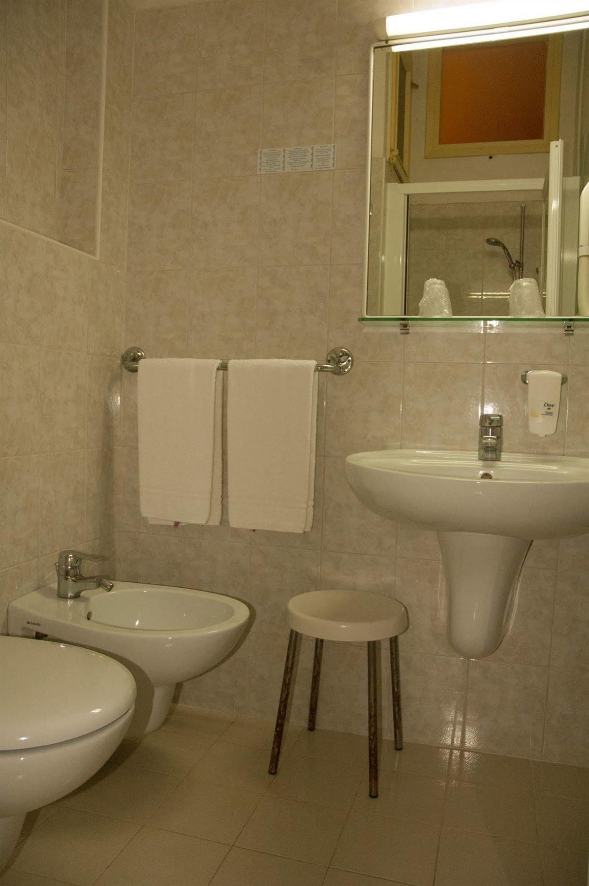 Hotel Caribe - Garda Lake Collection Бренцоне-суль-Гарда Экстерьер фото