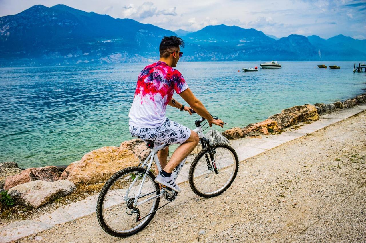 Hotel Caribe - Garda Lake Collection Бренцоне-суль-Гарда Экстерьер фото